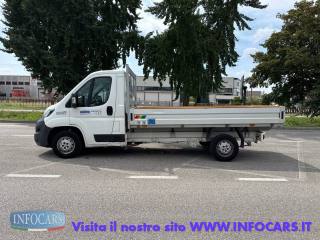 PEUGEOT Boxer usata, con Volante multifunzione