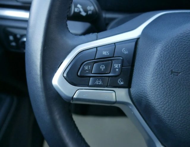 VOLKSWAGEN Amarok usata, con ESP