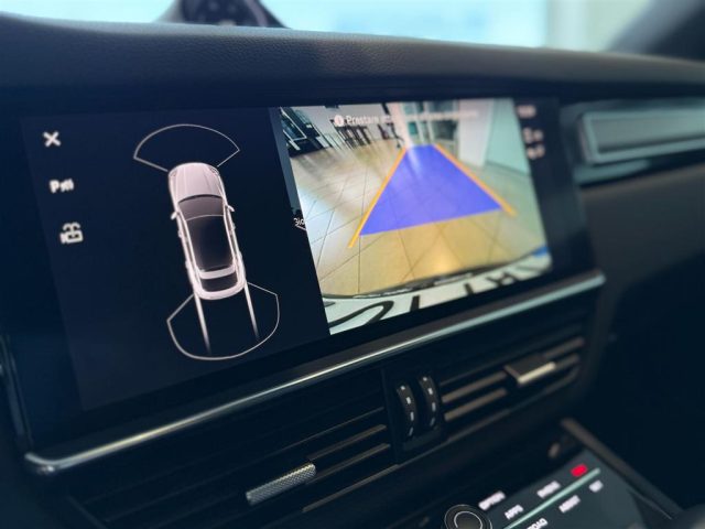 PORSCHE Cayenne usata, con Sedile posteriore sdoppiato