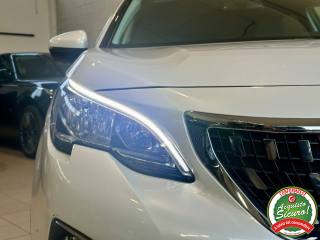 PEUGEOT 3008 usata, con Autoradio