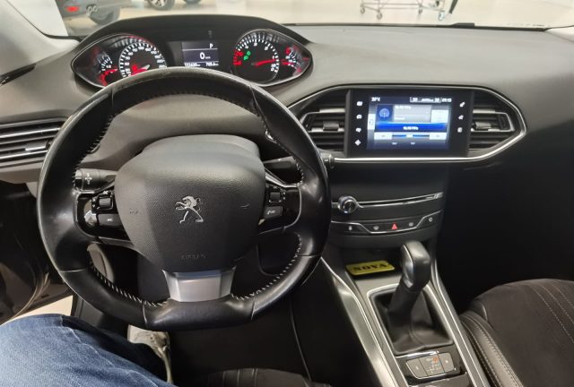 PEUGEOT 308 usata, con Autoradio