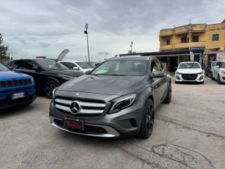 MERCEDES-BENZ GLA 200 usata, con Airbag