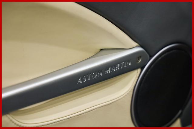 ASTON MARTIN V12 Vanquish usata, con Chiusura centralizzata