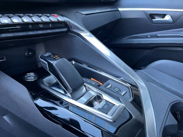 PEUGEOT 3008 usata, con Cerchi in lega