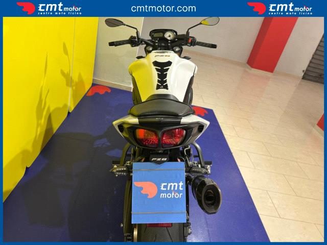 YAMAHA FZ8 usata 5
