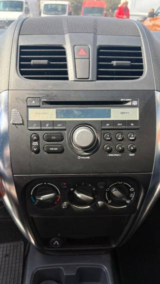 SUZUKI SX4 usata, con Climatizzatore