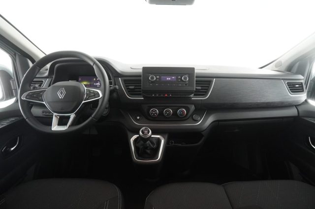 RENAULT Trafic usata 12