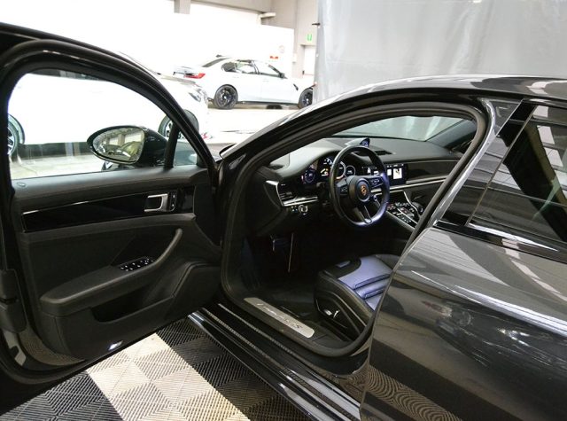 PORSCHE Panamera usata, con Airbag