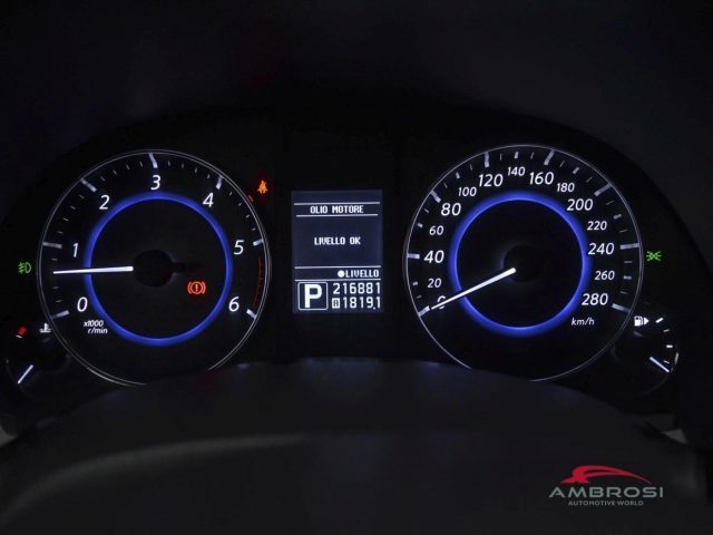 INFINITI QX70 usata 12