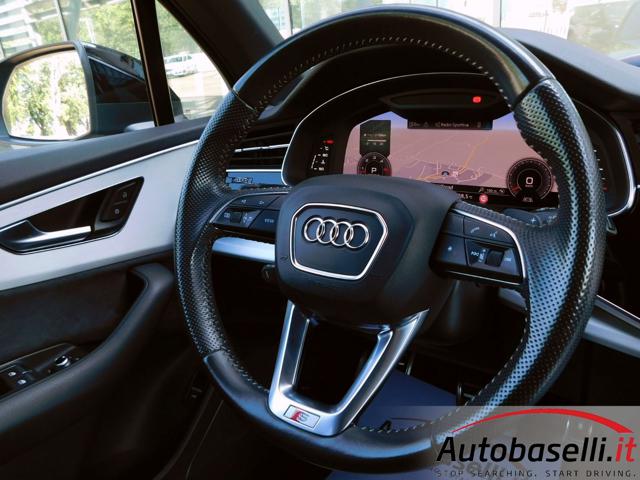 AUDI Q7 usata, con Sensori di parcheggio posteriori