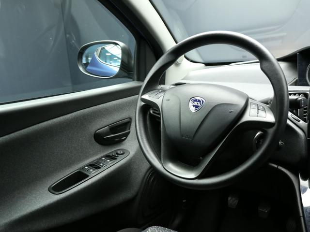 LANCIA Ypsilon usata, con Sedile posteriore sdoppiato