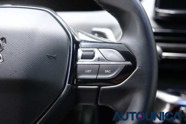 PEUGEOT 3008 usata, con Touch screen