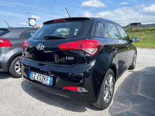 HYUNDAI i20 usata, con Airbag laterali