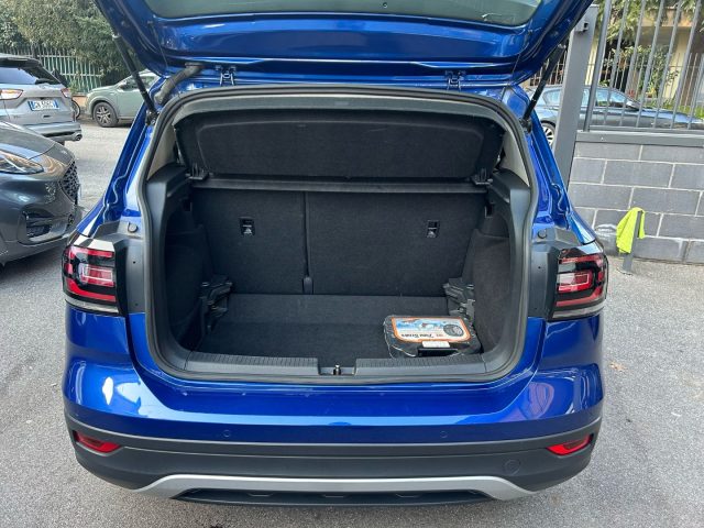 VOLKSWAGEN T-Cross usata, con USB