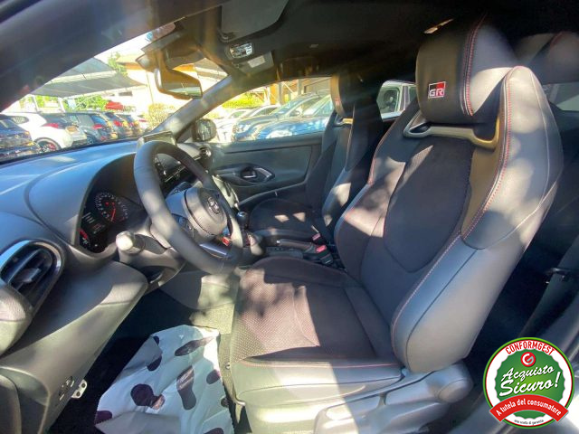 TOYOTA Yaris usata, con Controllo trazione