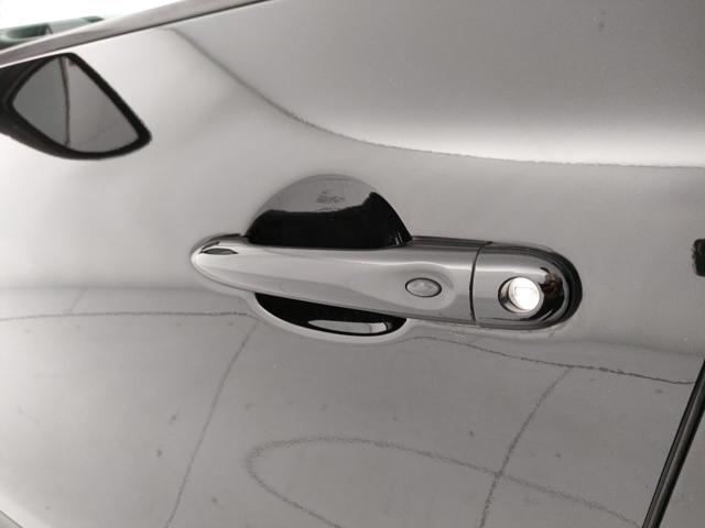 RENAULT Captur usata, con Alzacristalli elettrici
