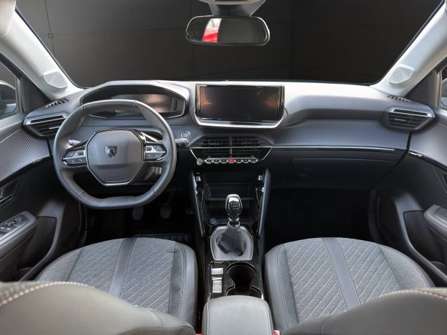 PEUGEOT 208 usata, con Sedile posteriore sdoppiato