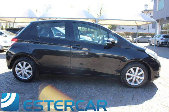 TOYOTA Yaris usata, con Cerchi in lega