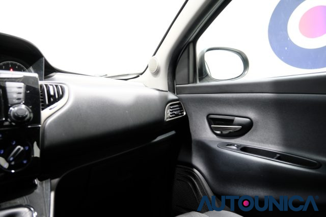 LANCIA Ypsilon usata 28