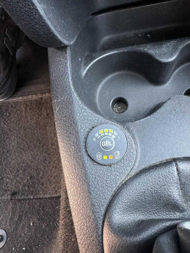 DACIA Sandero usata, con MP3