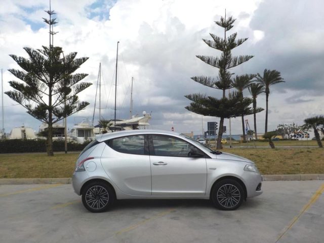 LANCIA Ypsilon usata, con Specchietti laterali elettrici
