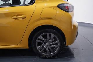 PEUGEOT 208 usata, con Airbag testa