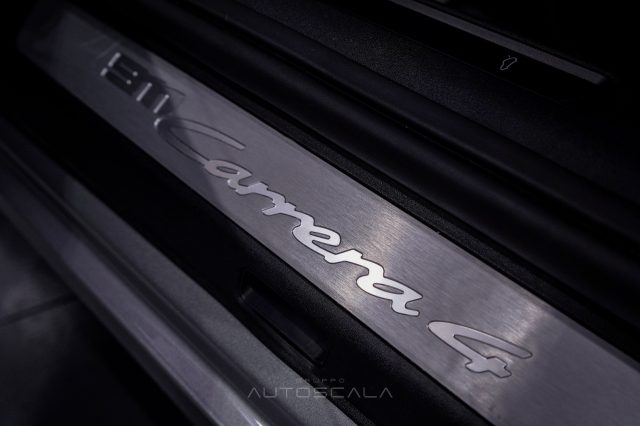 PORSCHE 992 usata, con Fendinebbia