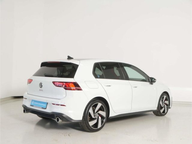 VOLKSWAGEN Golf usata, con Alzacristalli elettrici