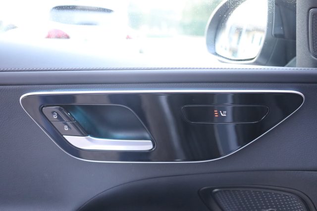 MERCEDES-BENZ C 300 usata 108