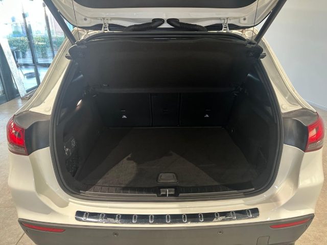 MERCEDES-BENZ GLA 200 usata, con Frenata d