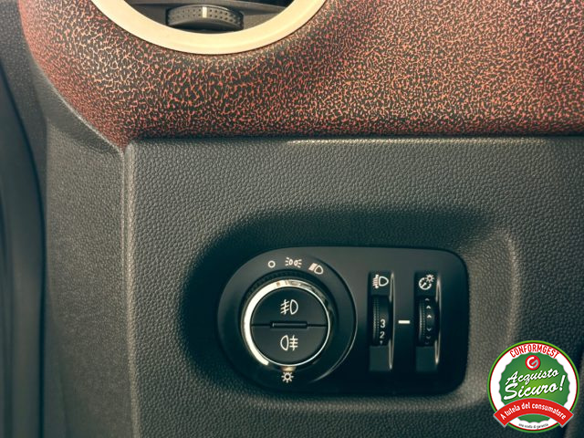 OPEL Corsa usata, con Interni in pelle