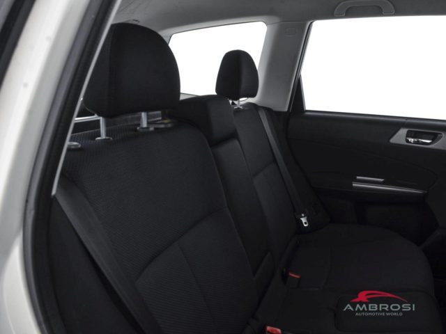 SUBARU Forester usata 10