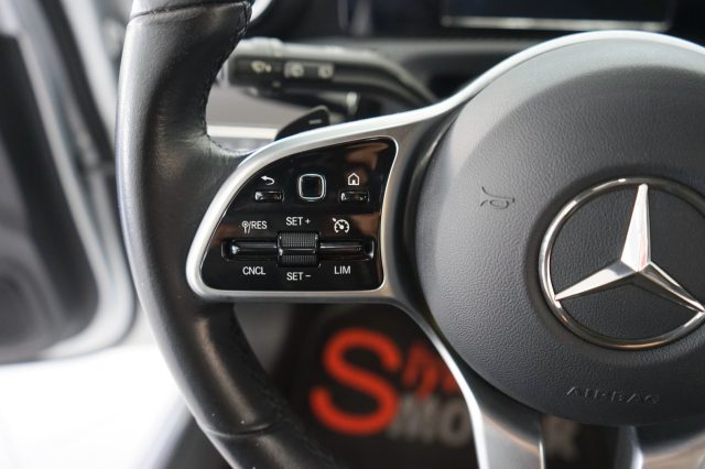MERCEDES-BENZ A 180 usata, con Apple CarPlay