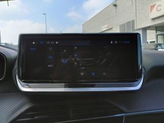 PEUGEOT 2008 usata, con Interni in pelle
