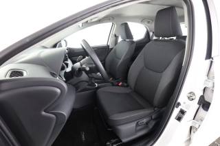 TOYOTA Yaris usata 2