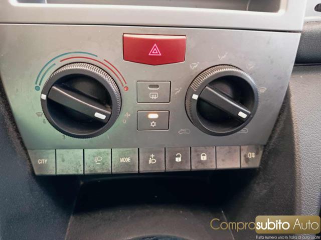 LANCIA Ypsilon usata, con Sedile posteriore sdoppiato