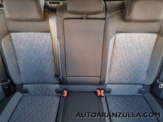 VOLKSWAGEN T-Roc usata, con USB