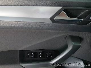 VOLKSWAGEN T-Roc usata, con MP3