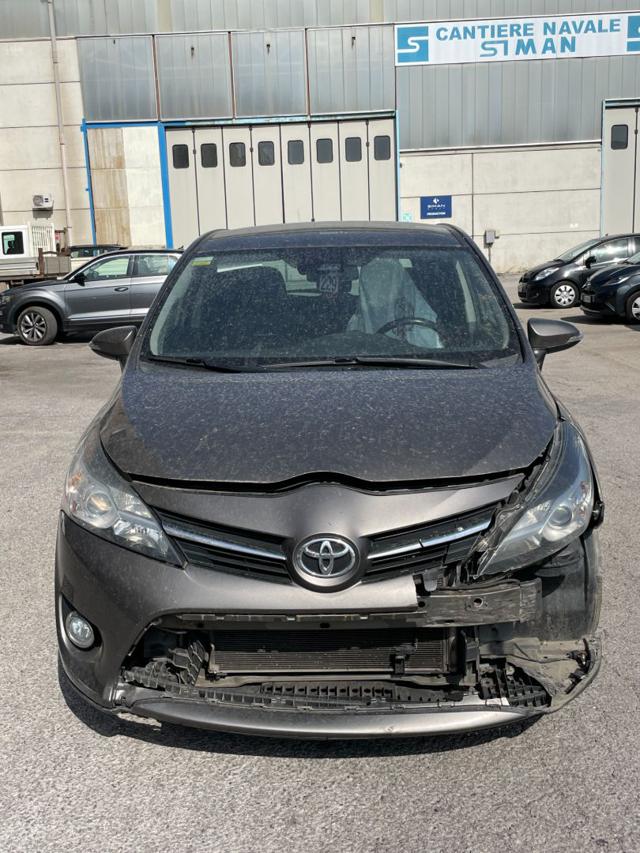 TOYOTA Verso usata, con ABS