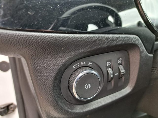 OPEL Corsa usata, con Climatizzatore