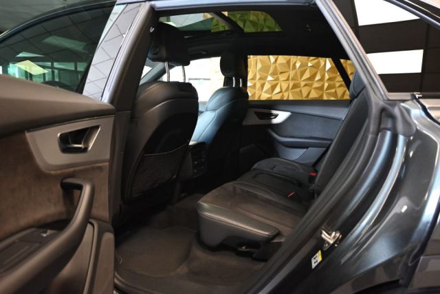 AUDI Q8 usata 27