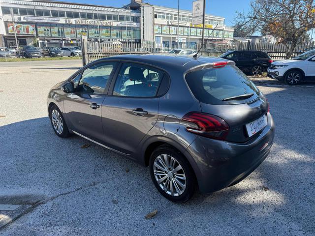 PEUGEOT 208 usata, con Autoradio