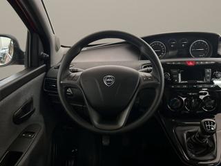 LANCIA Ypsilon usata, con USB