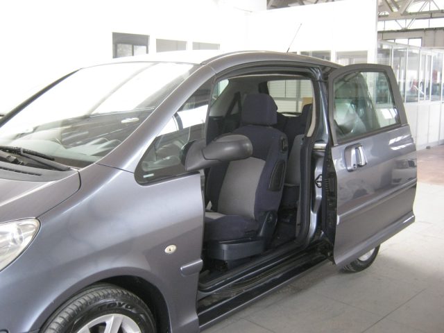 PEUGEOT 1007 usata, con ESP