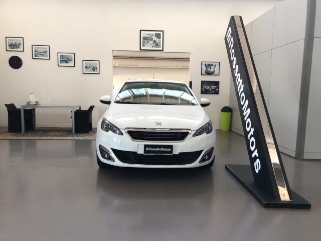 PEUGEOT 308 usata, con Airbag