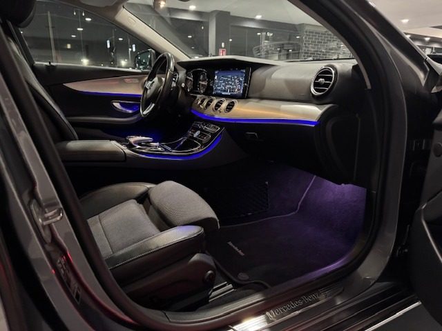 MERCEDES-BENZ E 220 usata, con USB