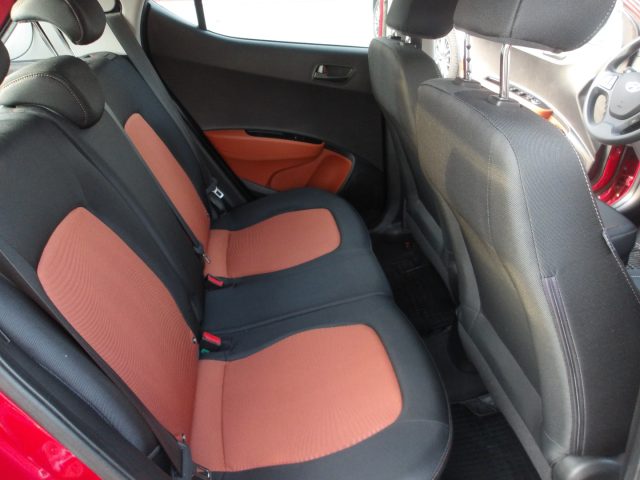 HYUNDAI i10 usata 14