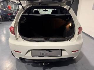 ALFA ROMEO 147 usata, con Lettore CD