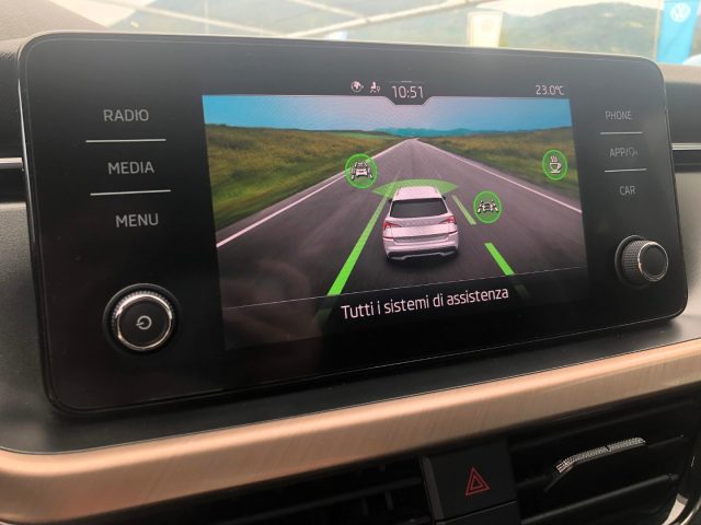 SKODA Kamiq usata, con Sensori di parcheggio posteriori