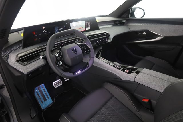 PEUGEOT 5008 usata 0